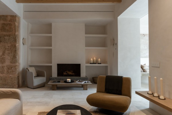 Exclusively renovated townhouse with garden and pool in Alaro image 6