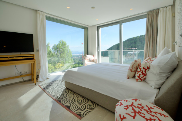 Exclusive luxury property with stunning views in Son Vida image 10