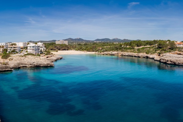 Modern apartment with partial sea views in a well-kept complex in Portocolom image 7