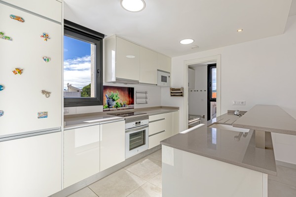 Modern apartment with partial sea views in a well-kept complex in Portocolom image 7