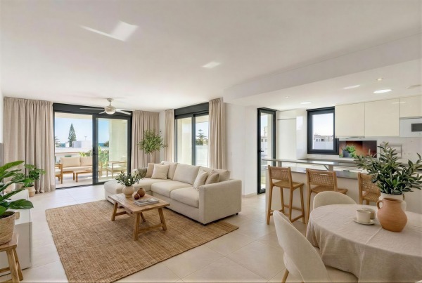 Modern apartment with partial sea views in a well-kept complex in Portocolom image 8