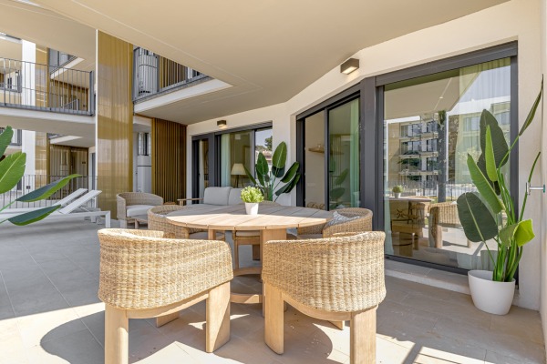 Modern new apartments close to the beach in Palmanova image 5