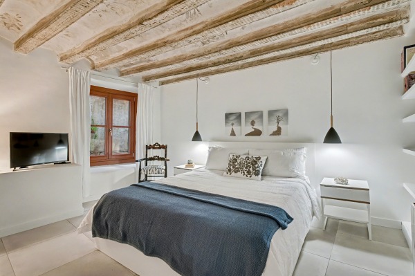 Old town apartment with Mediterranean charm in the La Calatrava district image 6