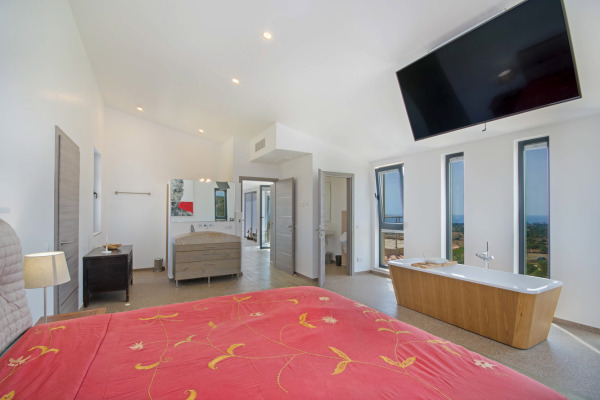 Wunderschöne Finca mit Meerblick auf einer Anhöhe nahe Manacor image 9