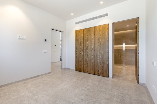 Luxurious townhouse with spectacular views as far as the sea in Ses Salines image 12
