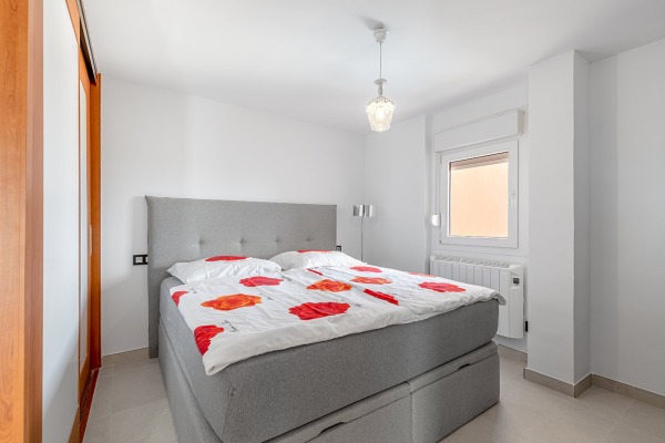 Modern penthouse apartment with fantastic views over the bay of Palma image 9