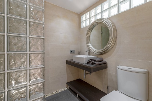 Modern penthouse apartment with fantastic views over the bay of Palma image 10