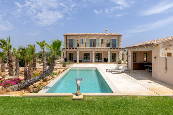 Exclusive newly built finca with pool and guest house in Santanyi image 2