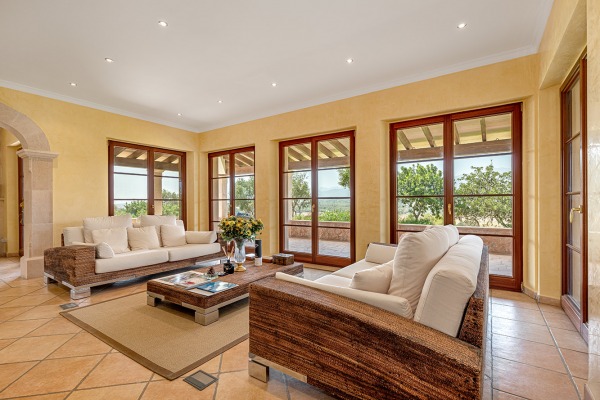 Spacious finca property with pool in a quiet location near Santa Magdalena image 4