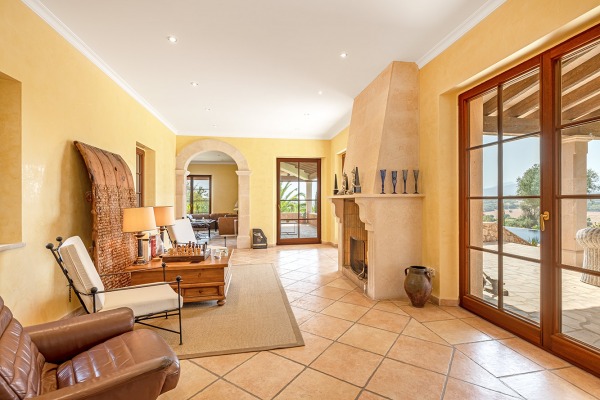 Spacious finca property with pool in a quiet location near Santa Magdalena image 5