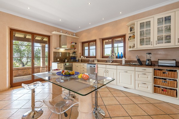 Spacious finca property with pool in a quiet location near Santa Magdalena image 7