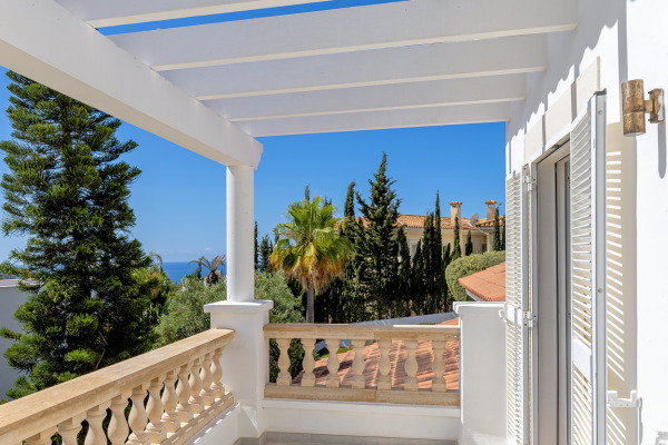 Spacious villa with separate guest area in Santa Ponsa image 7