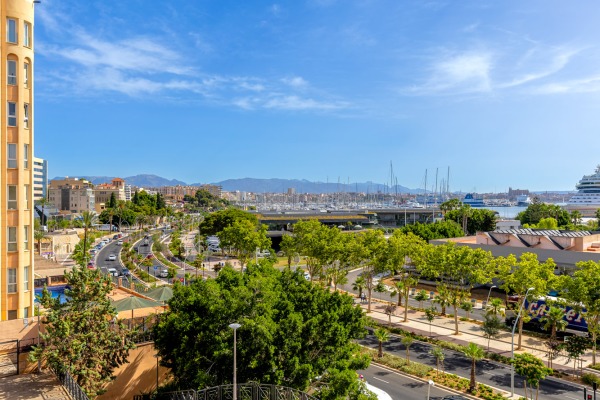 Elegant luxury apartment with views of the harbour and the sea image 7