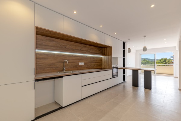 Stylishly renovated upper-floor apartment with partial sea views image 4