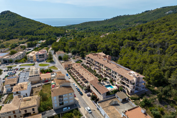Modern new-build terraced house with sea views in the northeast of Mallorca image 3