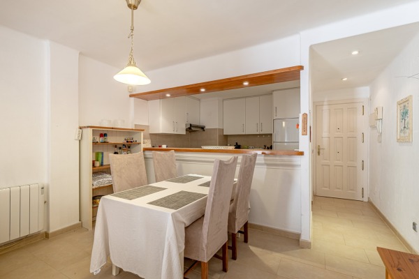 Cozy garden apartment with partial sea view and underground parking space image 8