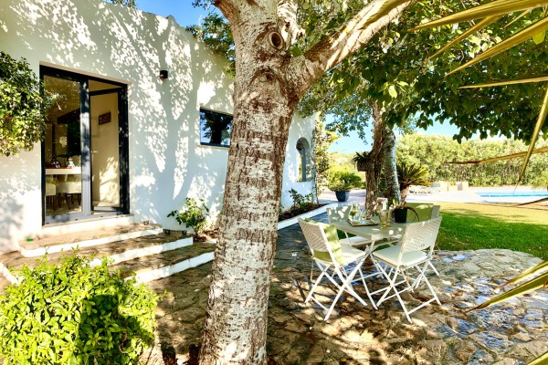 Charming country house in an elevated position and with great views image 4