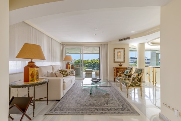 Spacious duplex apartment with sea views on the Paseo Marítimo in Palma image 4