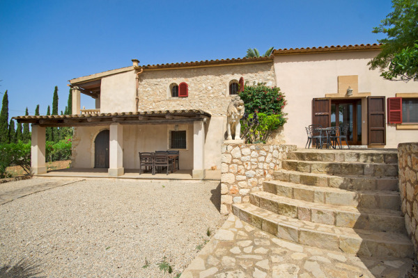 Finca with holiday rental license above the village of Son Macia image 2