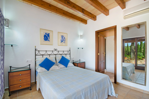 Finca with holiday rental license above the village of Son Macia image 12