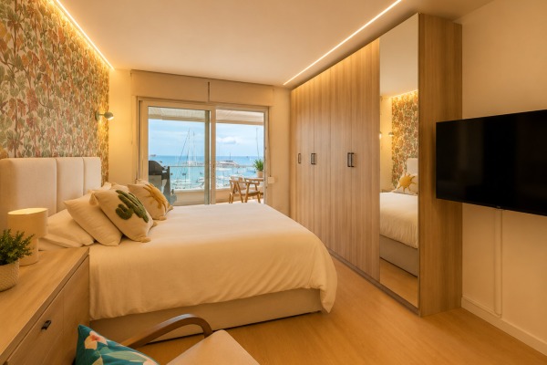 Apartment with a view of the harbor, right on the Paseo Marítimo in Palma image 9