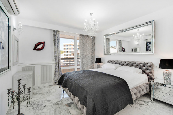 Spacious luxury penthouse with sea and harbor views on the Paseo Maritimo image 8