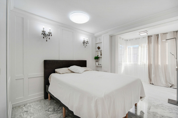 Spacious luxury penthouse with sea and harbor views on the Paseo Maritimo image 12