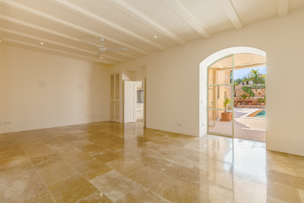 High-quality renovated townhouse in Ses Salines in the southeast of Mallorca image 4