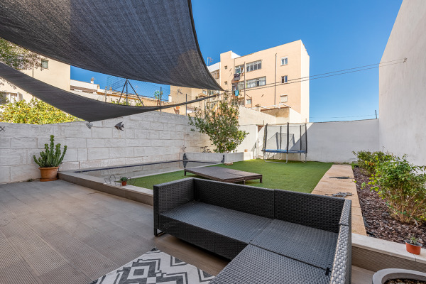 Modern ground floor apartment with pool in El Molinar near Portixol image 2
