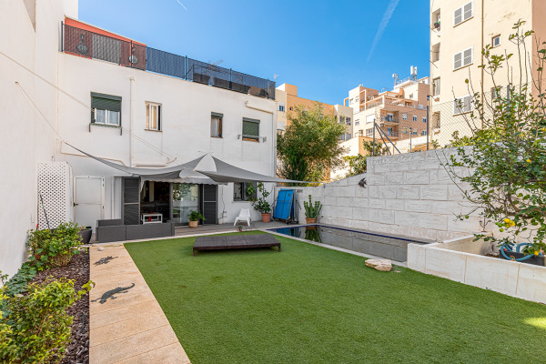 Modern ground floor apartment with pool in El Molinar near Portixol image 3