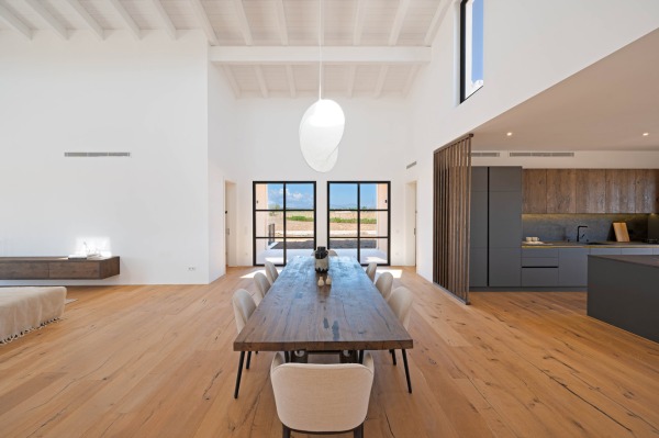 Exclusive, new finca property with fantastic panoramic views and pool image 5