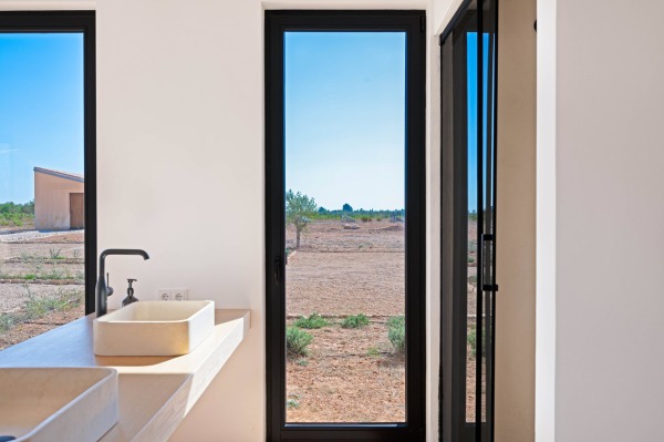 Exclusive, new finca property with fantastic panoramic views and pool image 9