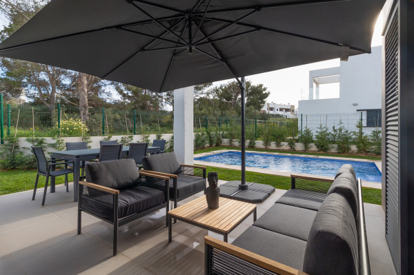 Modern villa with pool in the southeast of Mallorca image 4