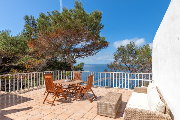 Living dreams right by the sea - Spacious seafront penthouse in Santa Ponsa image 3