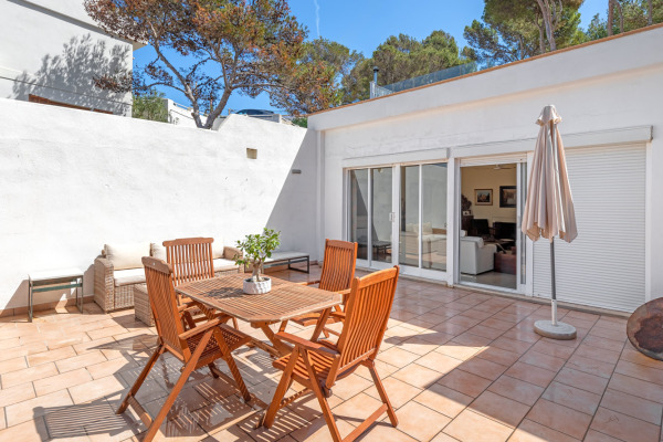 Living dreams right by the sea - Spacious seafront penthouse in Santa Ponsa image 11