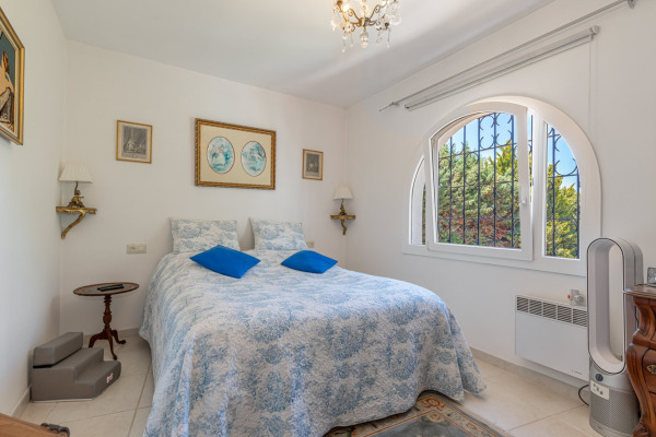 Mediterranean-style villa with lots of potential in the southwest of Mallorca image 10