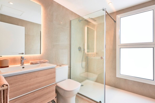 New, modern apartments near the marina in Cala d'Or image 10