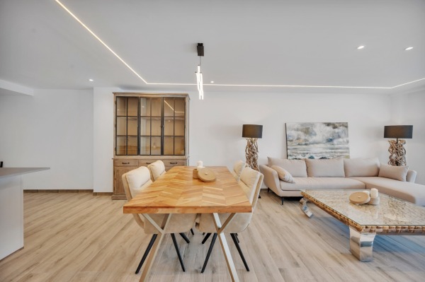 Renovated apartment in a seafront location on the southwest coast of Mallorca image 5