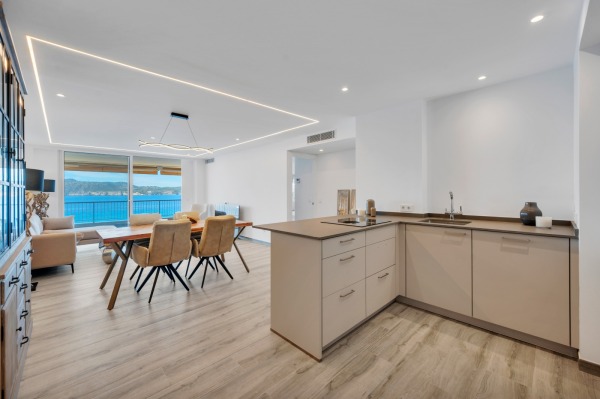 Renovated apartment in a seafront location on the southwest coast of Mallorca image 6