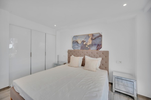 Renovated apartment in a seafront location on the southwest coast of Mallorca image 10
