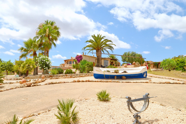 Mediterranean finca in an elevated position with sea views in Calonge image 3