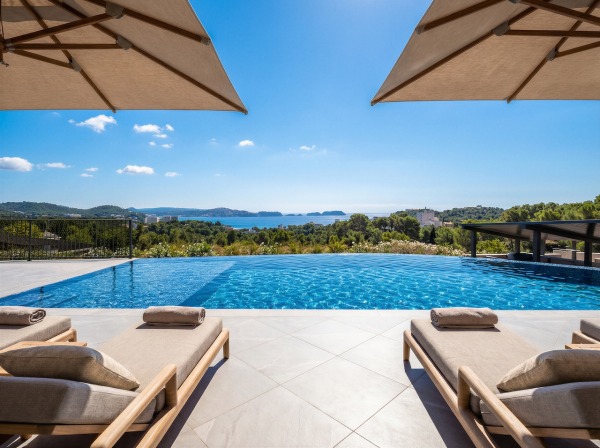 Modern new-build apartment with views of the Malgrats Islands in Paguera