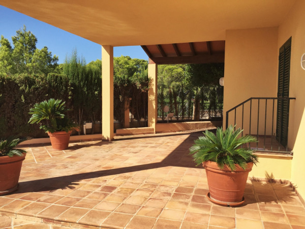 Mediterranean townhouse with beautiful sea views and private pool image 4