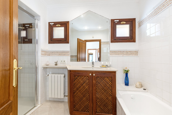 Mediterranean villa with a beautiful garden and plenty of privacy in Palmanova image 9