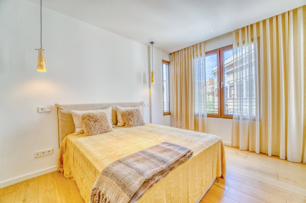 Luxurious duplex penthouse in a historic building in the old town of Palma image 10