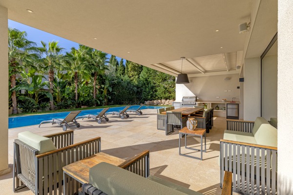 Exclusive luxury villa in modern architectural style in Santa Ponsa image 5