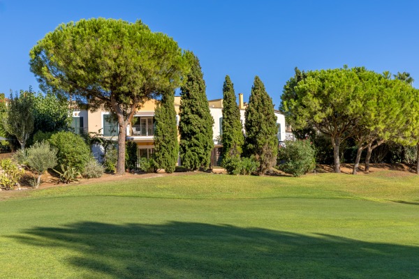 Terraced house in an exclusive golf course location in Camp de Mar image 3