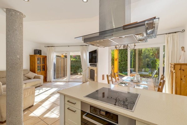 Terraced house in an exclusive golf course location in Camp de Mar image 6