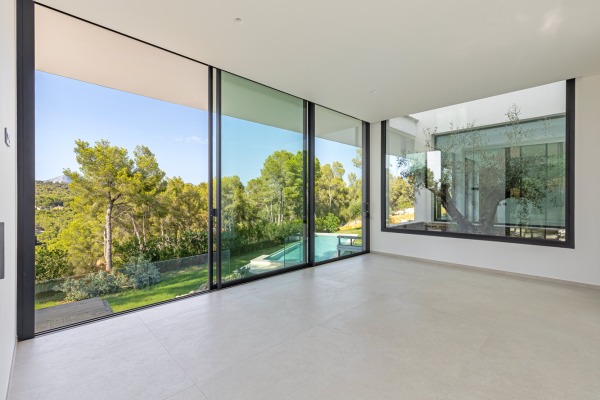 New development of a luxury villa with stunning panoramic views image 9