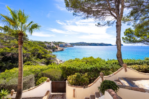 Exclusive apartment with stunning views right by the sea in Costa de la Calma